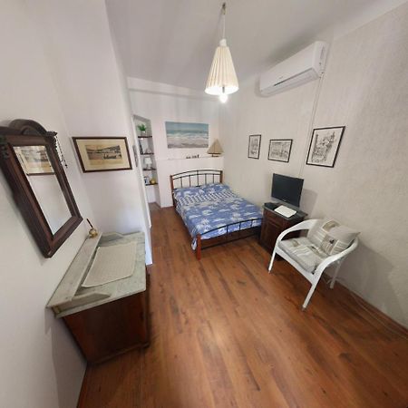 Family House In The Old Center Apartment เซรส ภายนอก รูปภาพ