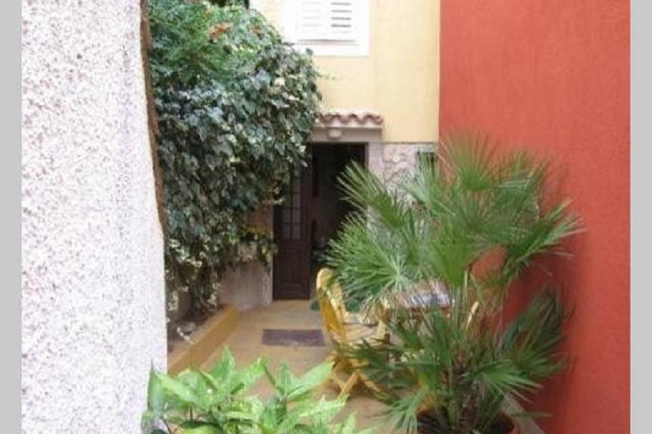 Family House In The Old Center Apartment เซรส ภายนอก รูปภาพ
