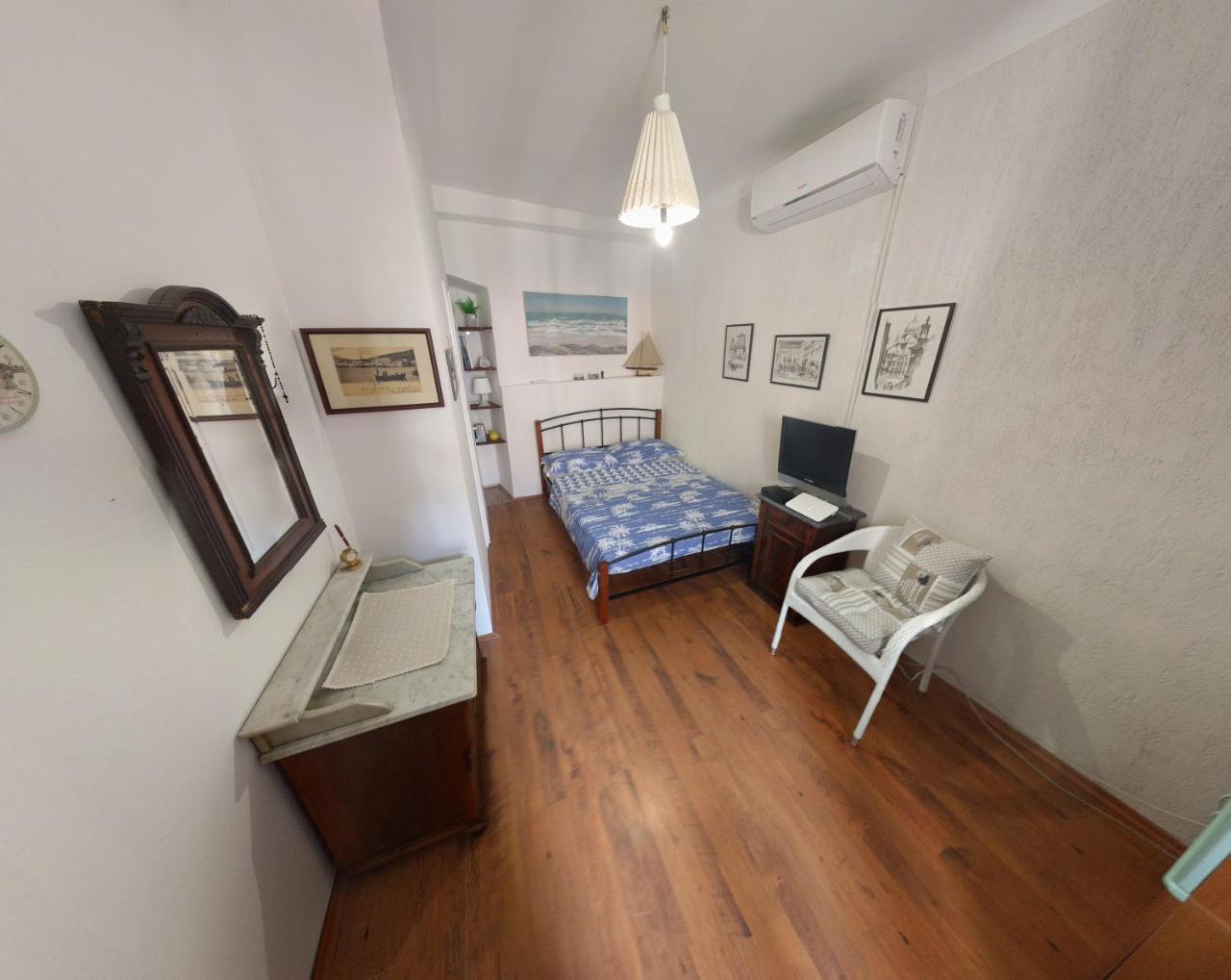 Family House In The Old Center Apartment เซรส ภายนอก รูปภาพ